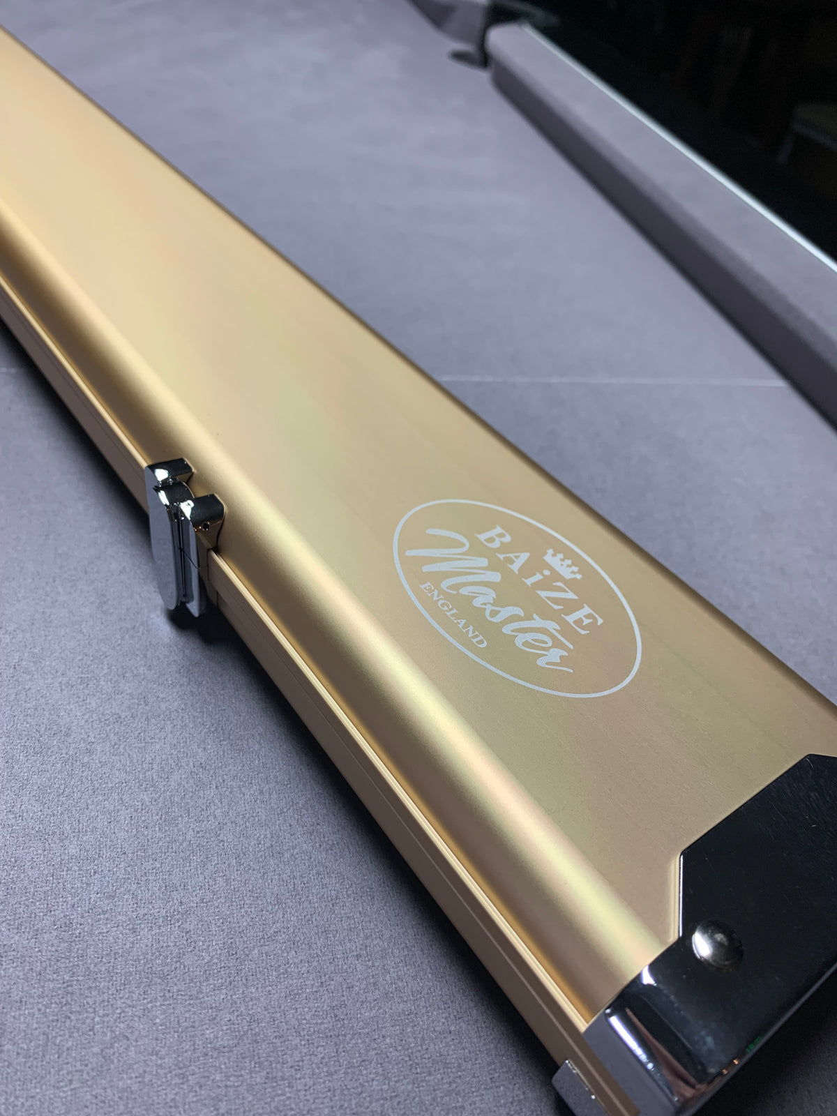 BAIZE MASTER SATIN LINE 1PC LUXURY ALUMINIUM CUE CASE - HOLDS 3 X 1PC CUES - ROSE GOLD