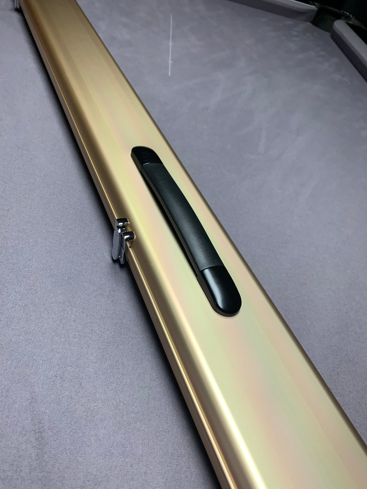BAIZE MASTER SATIN LINE 1PC LUXURY ALUMINIUM CUE CASE - HOLDS 3 X 1PC CUES - ROSE GOLD