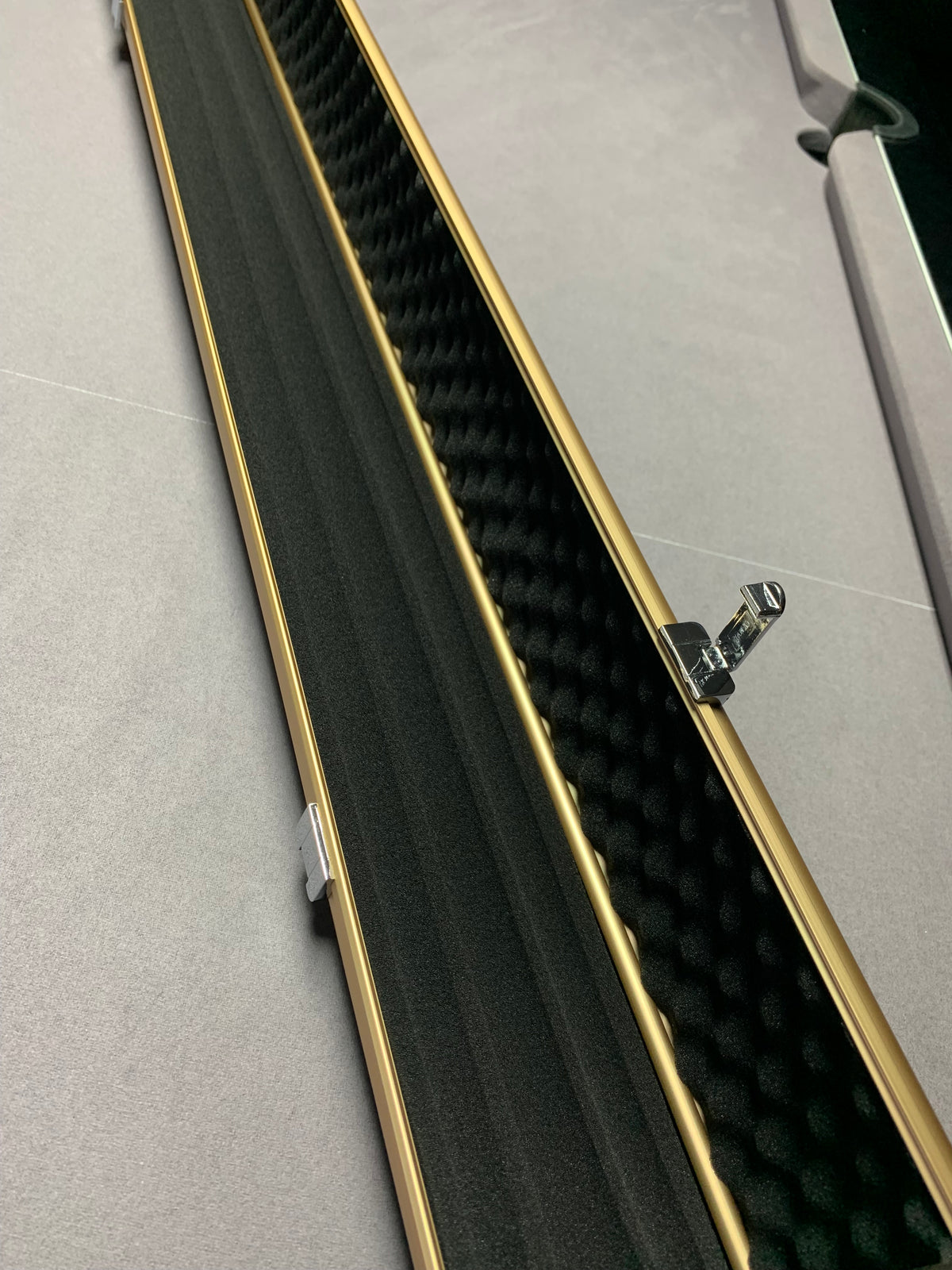 BAIZE MASTER SATIN LINE 1PC LUXURY ALUMINIUM CUE CASE - HOLDS 3 X 1PC CUES - ROSE GOLD