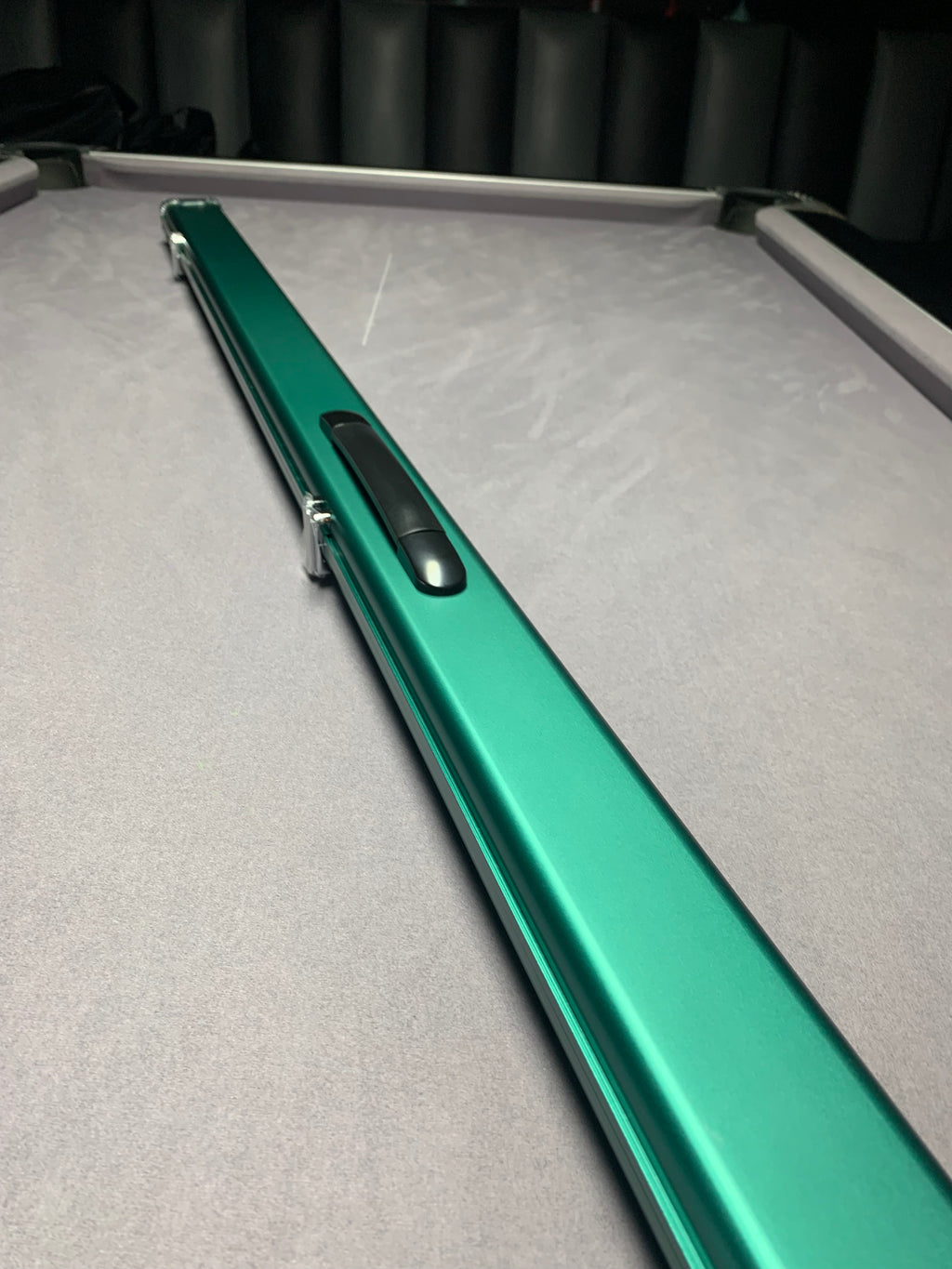 Baize Master Prestige 1 Piece Luxury Metal Cue Case - Holds 2 x 1 Piece Cues - Alpine Teal