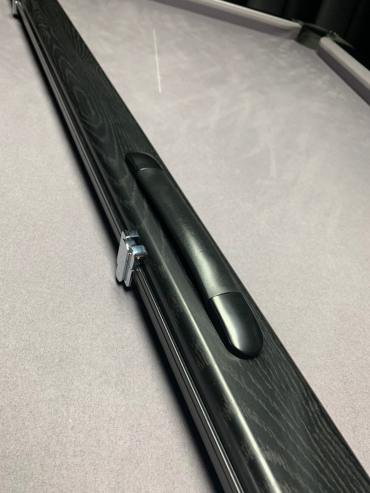 Baize Master Prestige 1 Piece Luxury Metal Cue Case - Holds 2 x 1 Piece Cues - Black