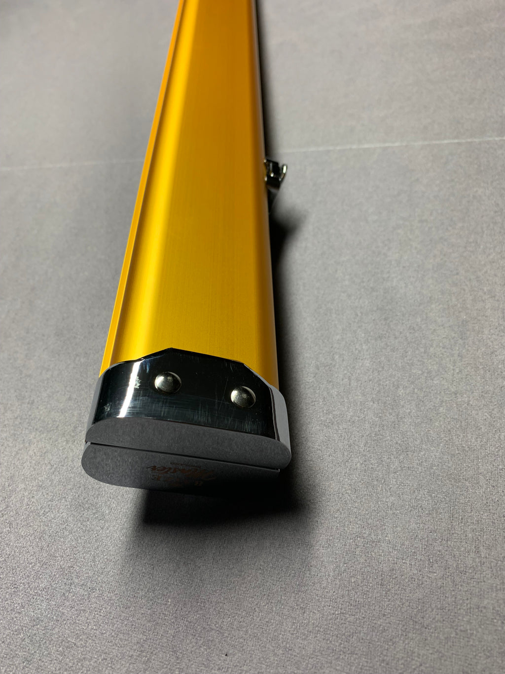 BAIZE MASTER SATIN LINE 1PC LUXURY ALUMINIUM CUE CASE - HOLDS 2 X 1PC CUES - GOLD